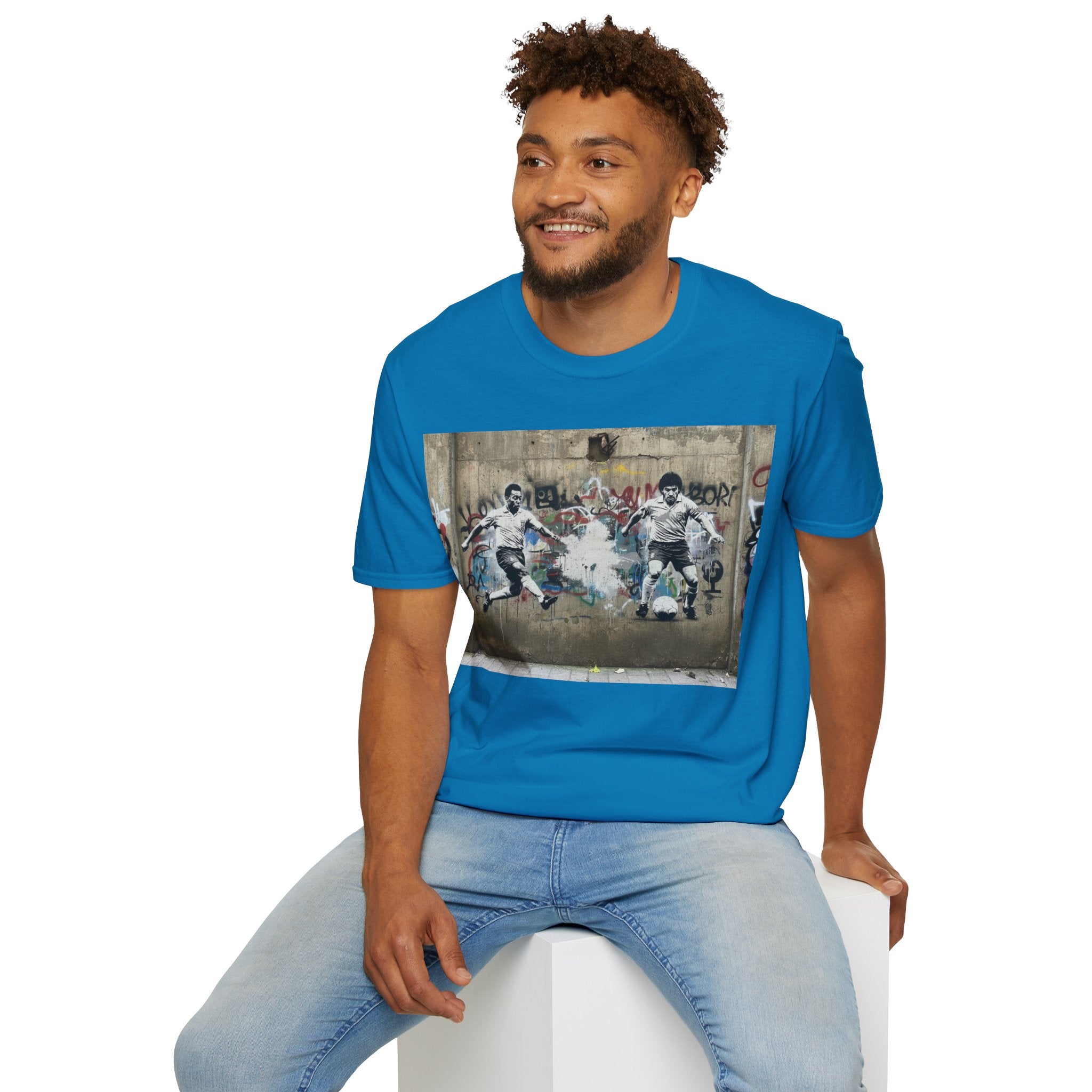 Pele vs Maradona — Urban Graffiti Football Players T-Shirt