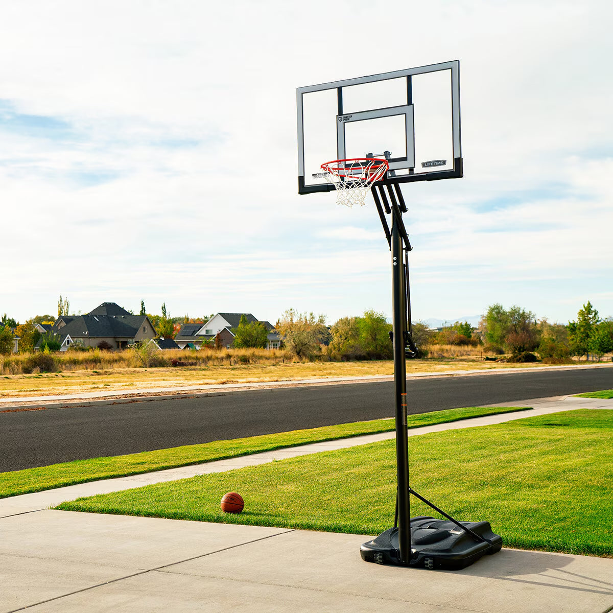 Lifetime 52 Inch (132Cm) Power Lift XI Portable Basketball Hoop System