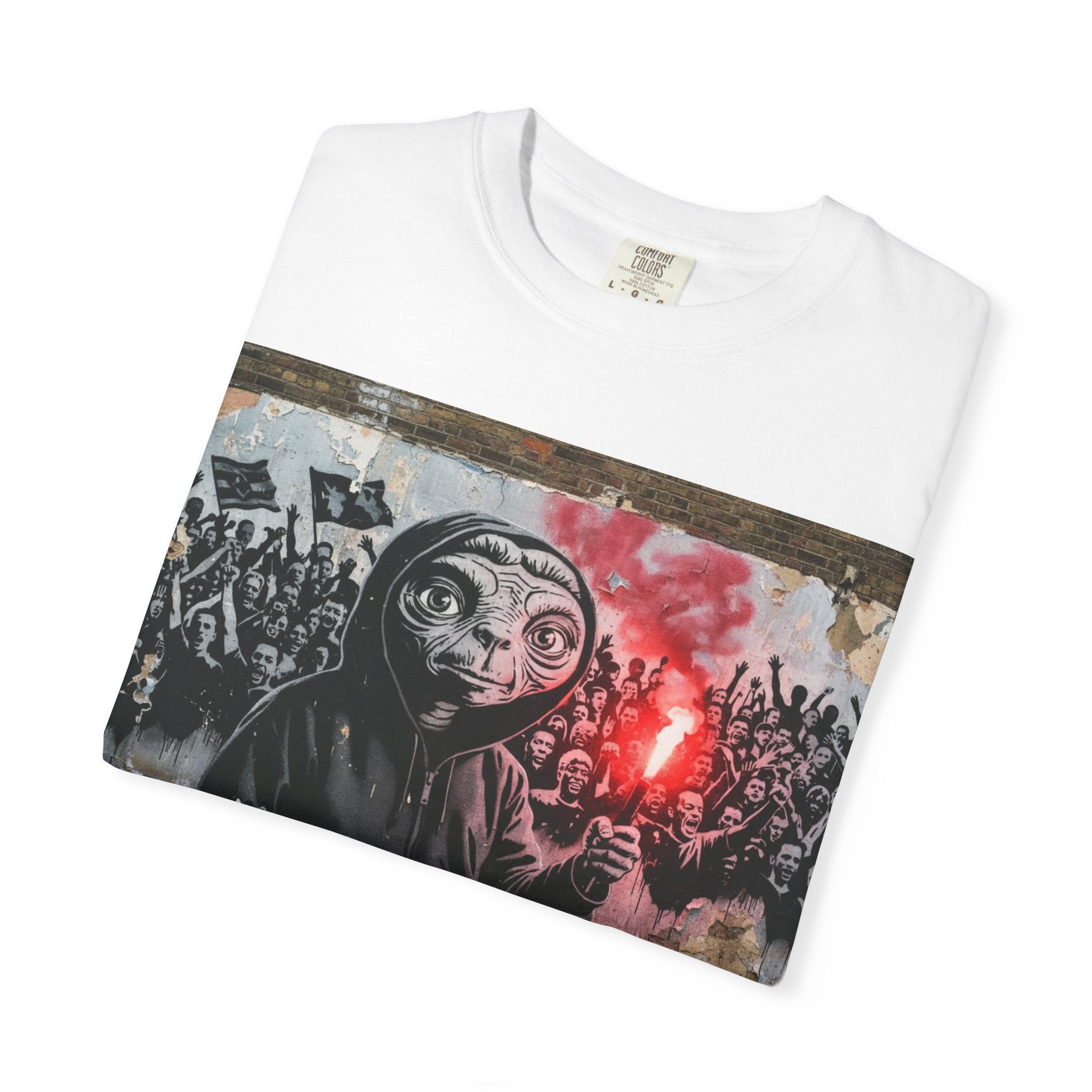 T-Shirt — Street Art Protest E.T. Holding Red Flare Graphic Tee