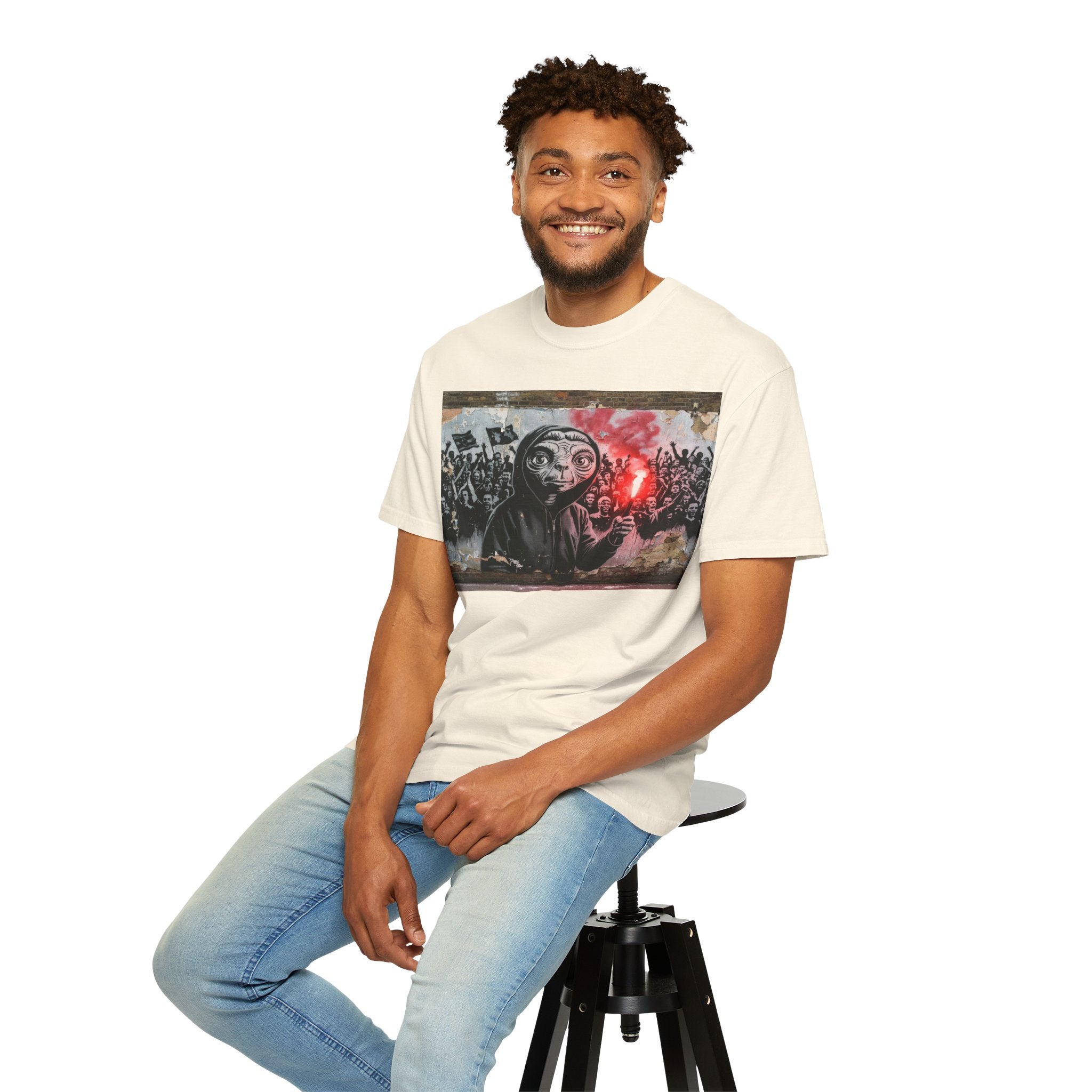 T-Shirt — Street Art Protest E.T. Holding Red Flare Graphic Tee